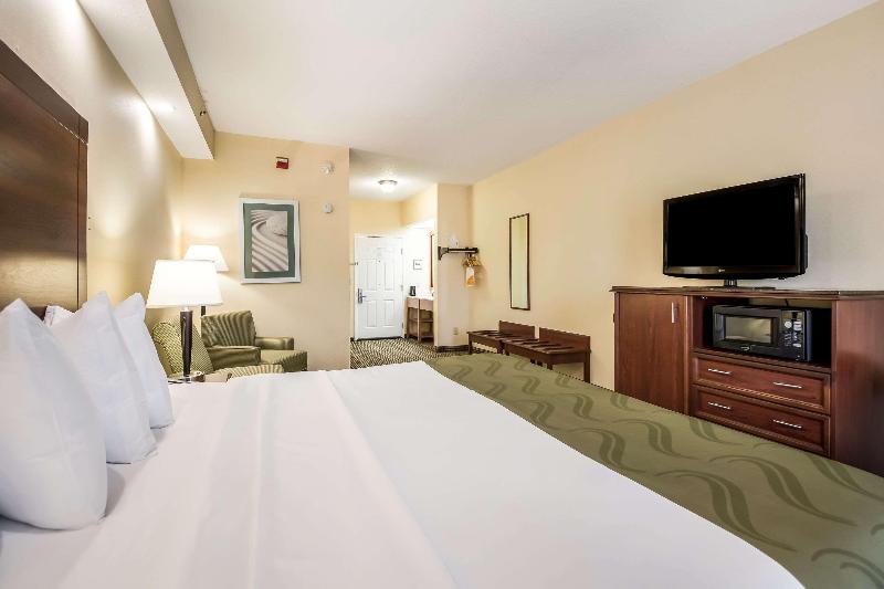 Quality Inn Oak Ridge image