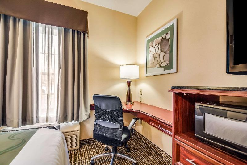 Quality Inn Oak Ridge image