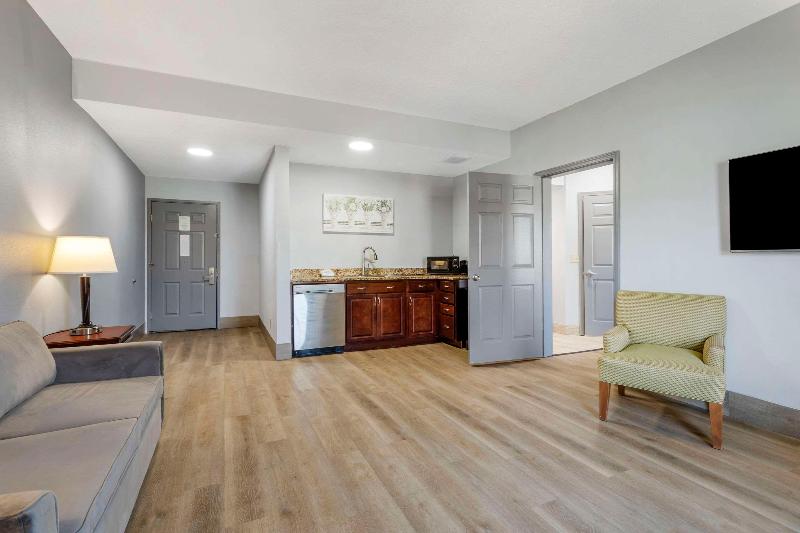 Quality Inn Oak Ridge image