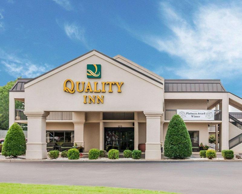 Quality Inn Paris image