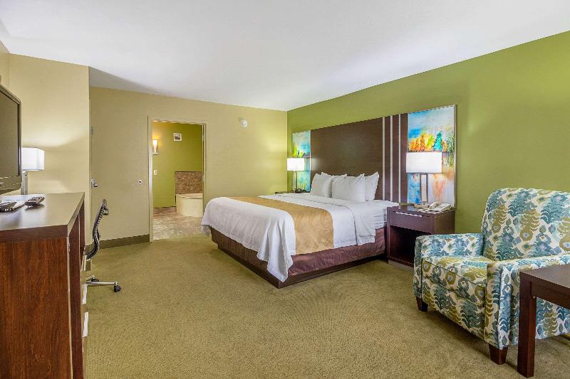 Quality Inn Paris image