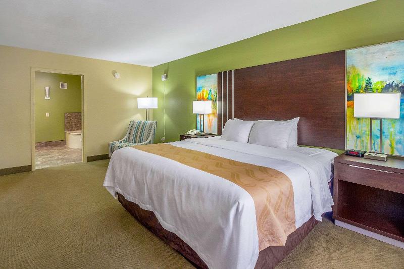 Quality Inn Paris image