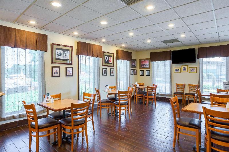 Quality Inn Hurricane Mills image