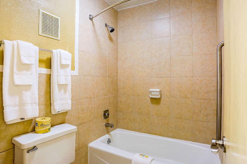 Quality Inn Hurricane Mills image