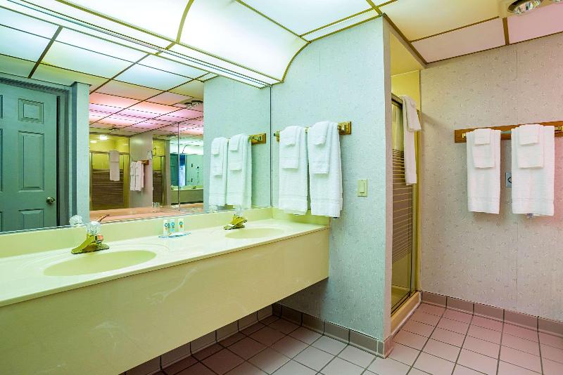 Quality Inn Hurricane Mills image