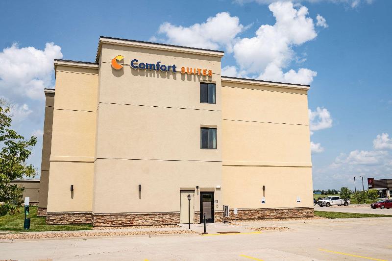 Comfort Suites University Brookings image