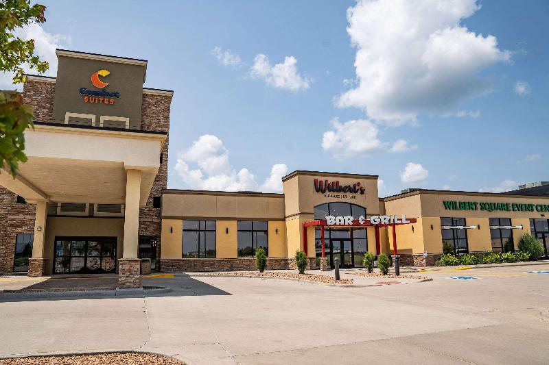 Comfort Suites University Brookings image