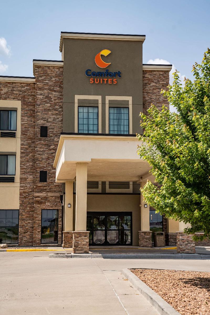 Comfort Suites University Brookings image