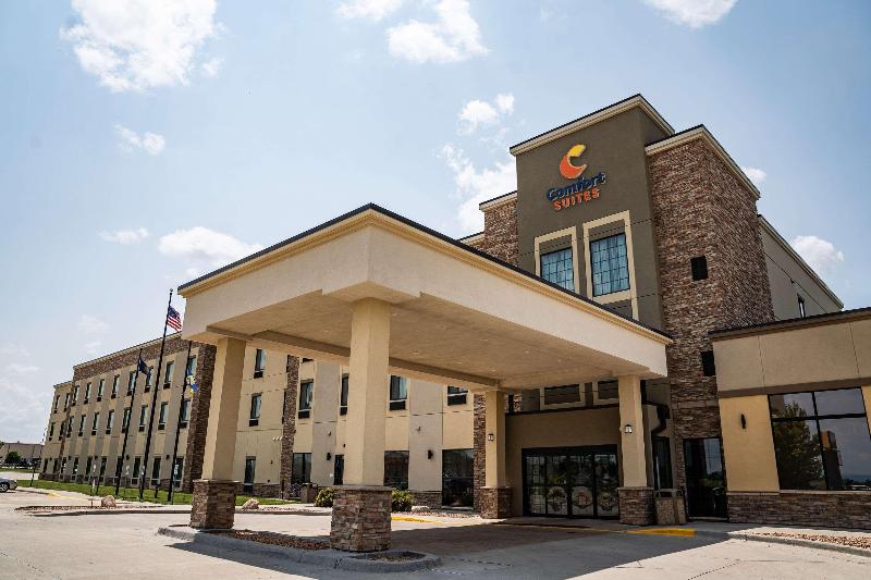 Comfort Suites University Brookings image