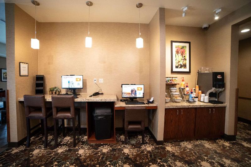Comfort Suites University Brookings image