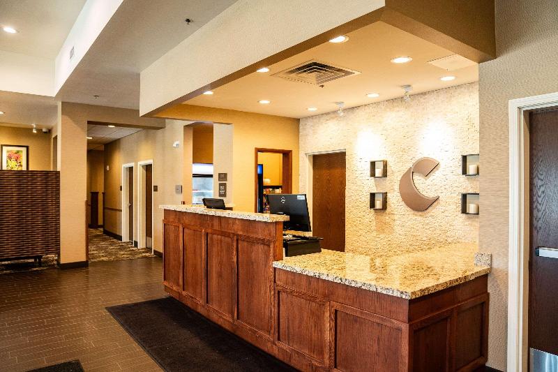 Comfort Suites University Brookings image