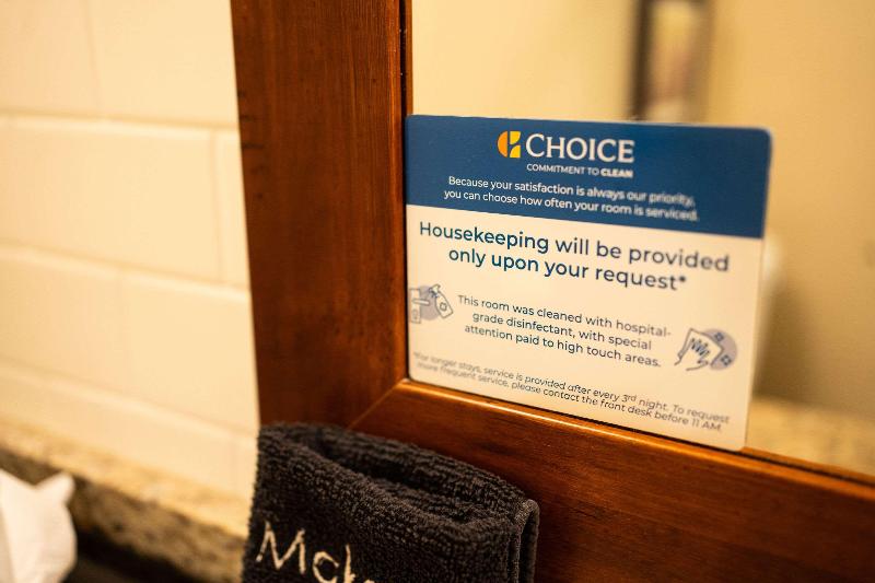 Comfort Suites University Brookings image