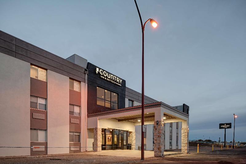 Country Inn & Suites by Radisson Pierre SD image