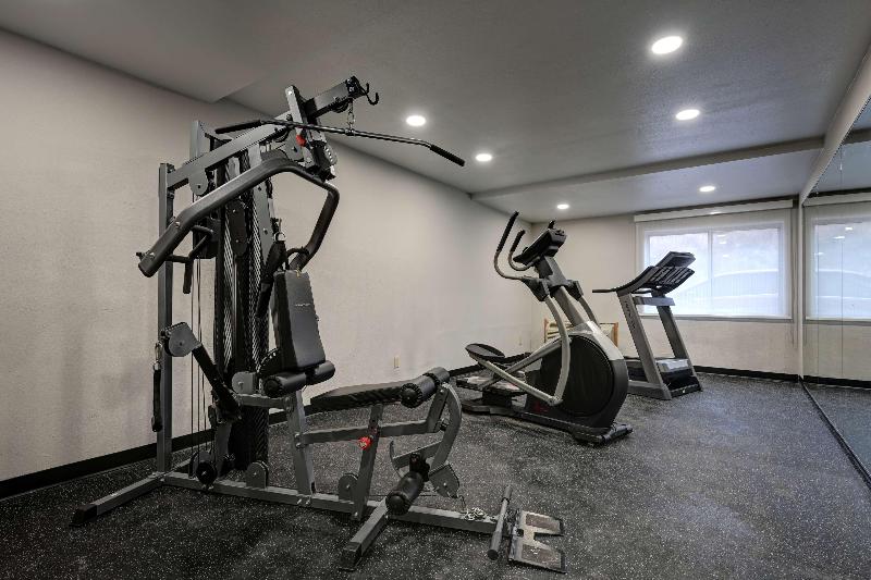 Country Inn & Suites by Radisson Pierre SD image