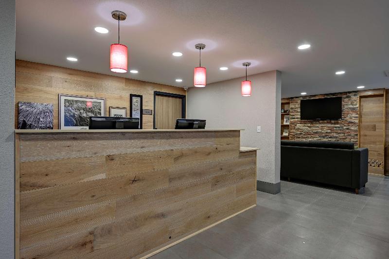 Country Inn & Suites by Radisson Pierre SD image