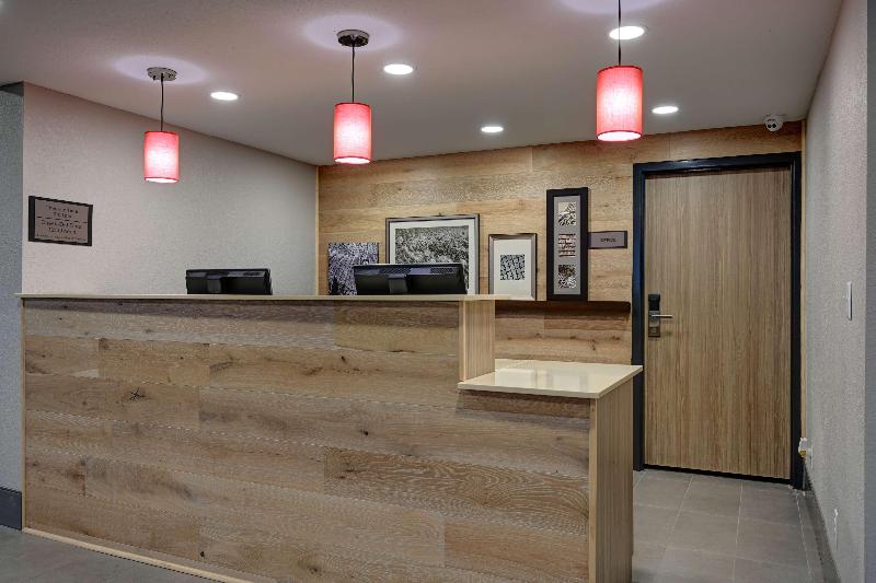 Country Inn & Suites by Radisson Pierre SD image