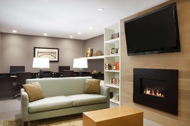Country Inn & Suites by Radisson Pierre SD image