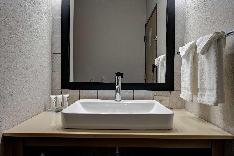Country Inn & Suites by Radisson Pierre SD image