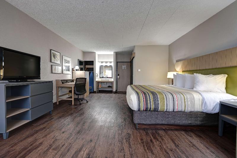 Country Inn & Suites by Radisson Pierre SD image