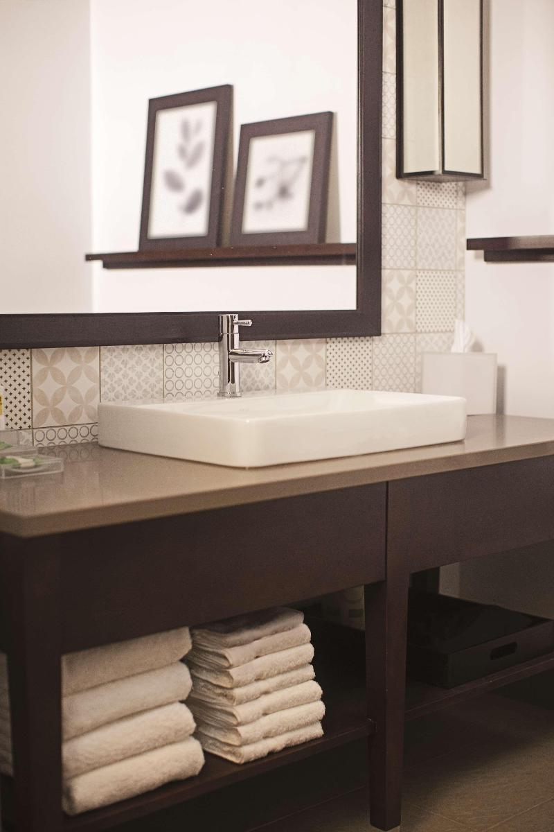 Country Inn & Suites by Radisson Pierre SD image