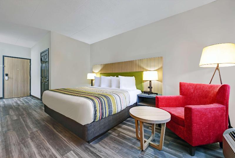 Country Inn & Suites by Radisson Pierre SD image
