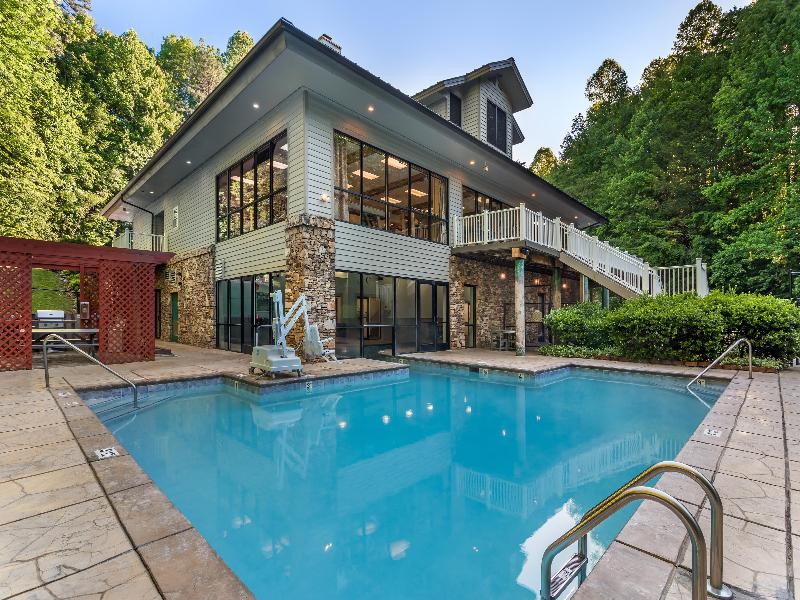 Hilton Vacation Club MountainLoft Gatlinburg