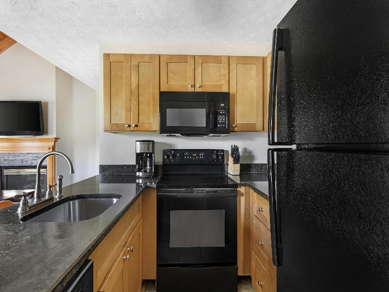 TOWNHOME TWO BEDROOMS — photo 6