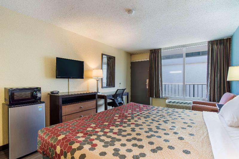 Econo Lodge Gallatin - Metro Nashville image