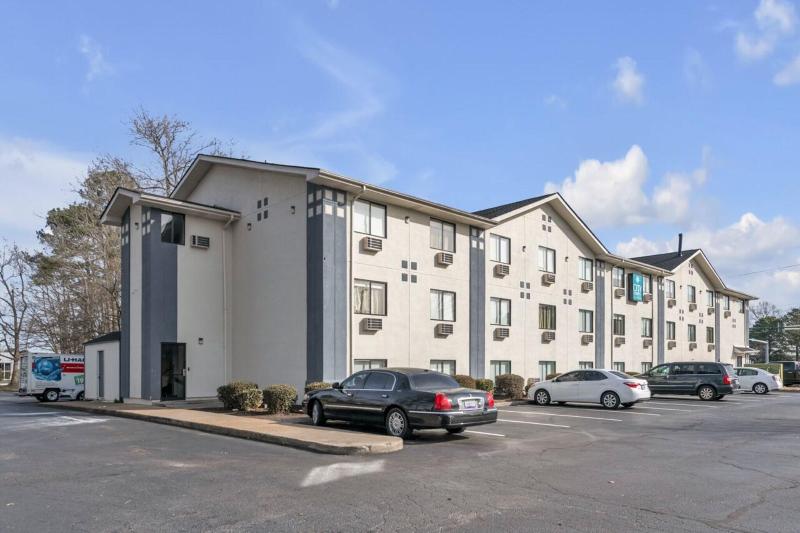 Quality Inn image