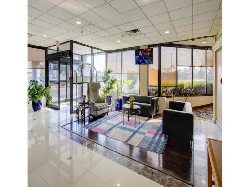 Capital O Duncanville Tx image