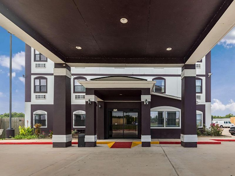 Suburban Extended Stay Hotel Beaumont image