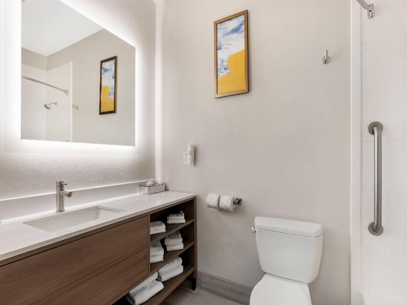 Comfort Inn BallardRoosevelt image