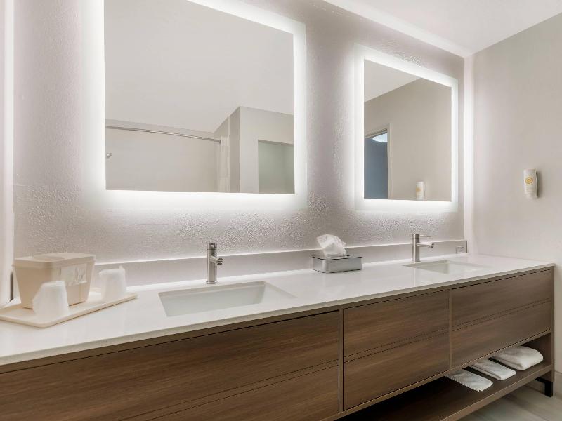 Comfort Inn BallardRoosevelt image