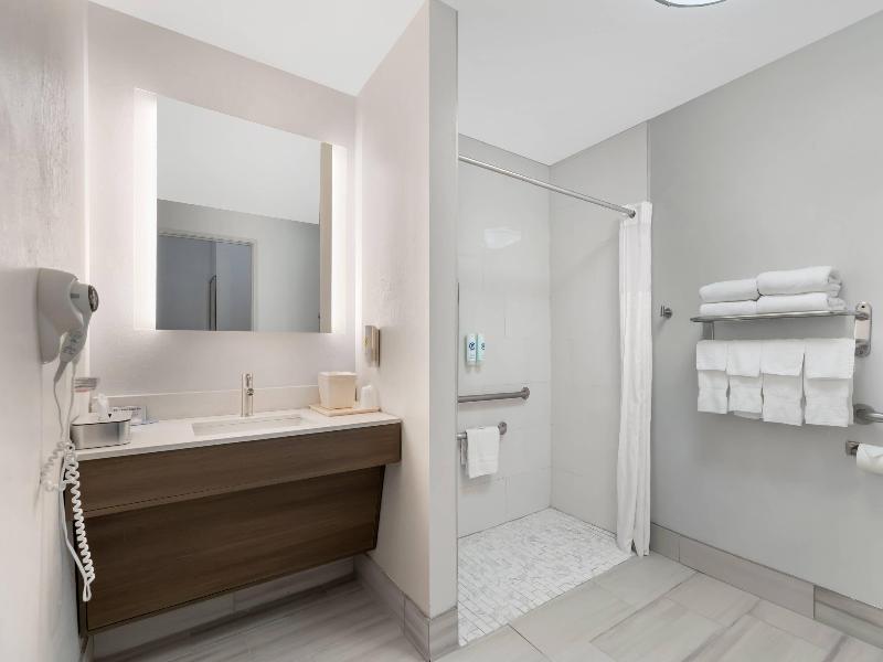 Comfort Inn BallardRoosevelt image