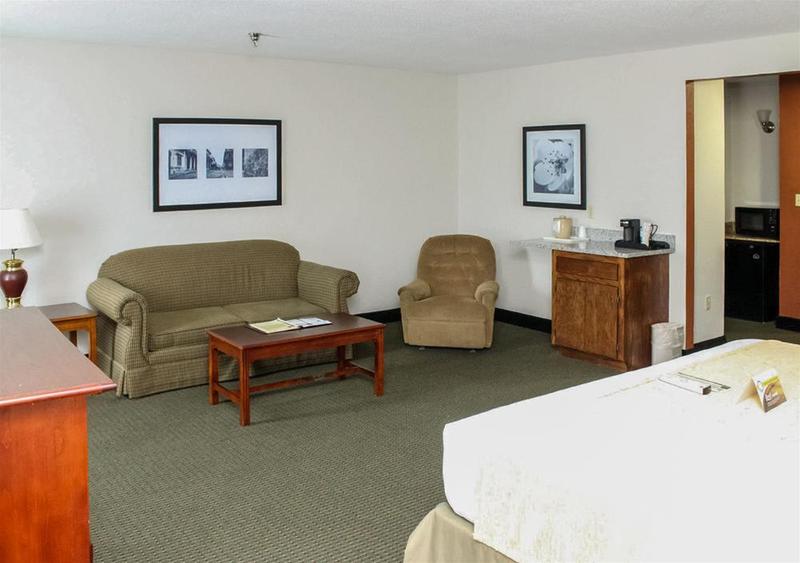 Quality Inn Warsaw Near Rappahannock River image
