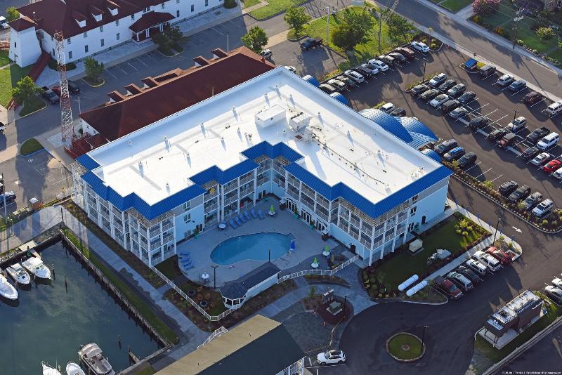 Marina Bay Hotel & Suites, an Ascend Hotel Collect image