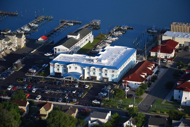 Marina Bay Hotel & Suites, an Ascend Hotel Collect image