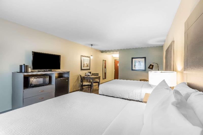 Marina Bay Hotel & Suites, an Ascend Hotel Collect image