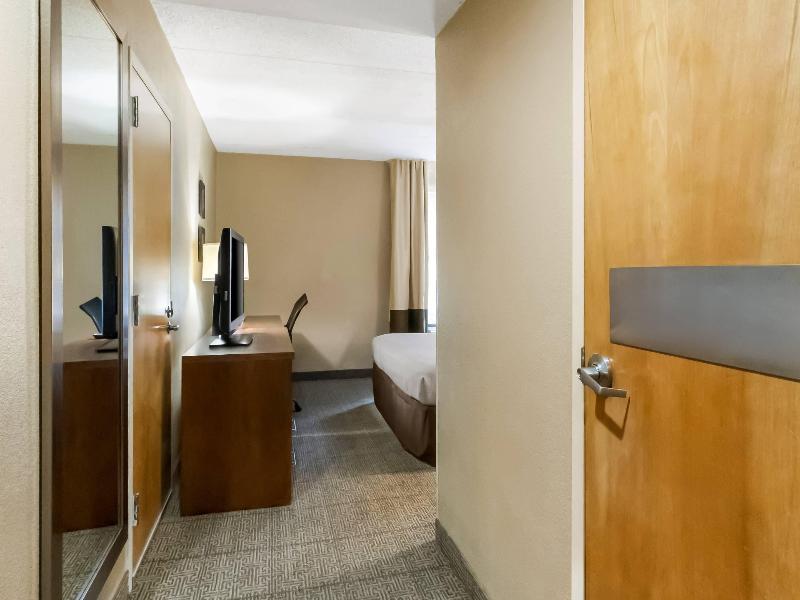 Quality Inn image