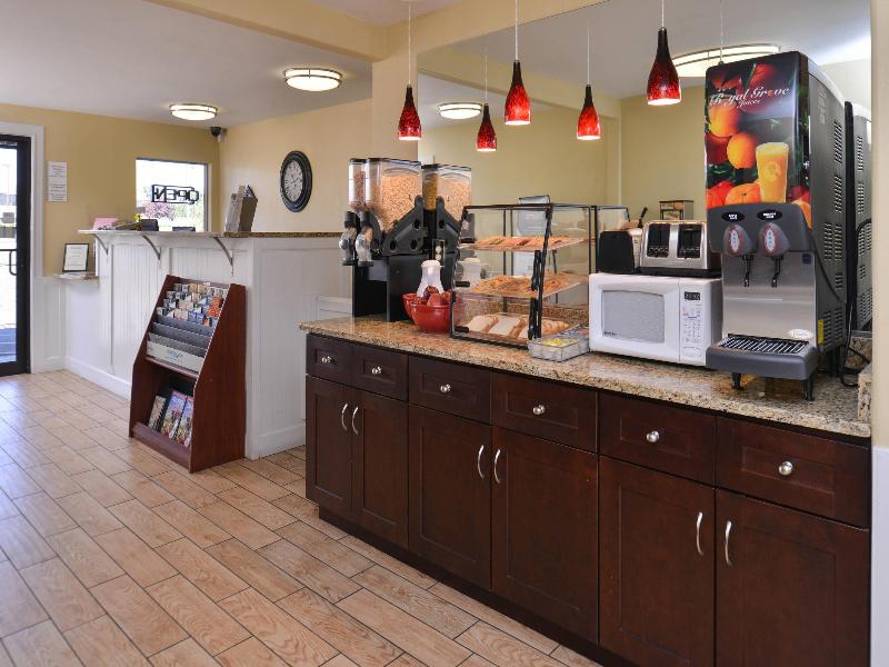 Econo Lodge Kennewick image
