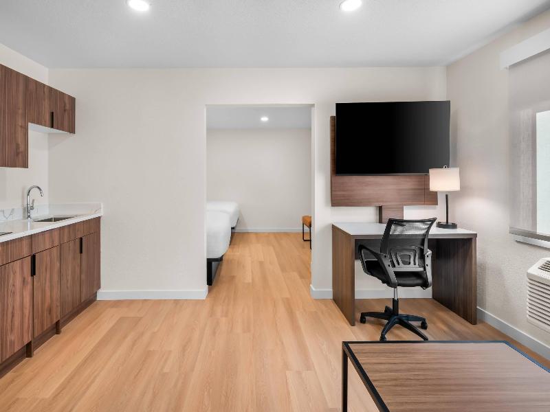 SUITE TWO QUEEN BEDS — photo 5