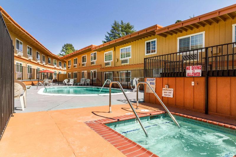 Rodeway Inn image