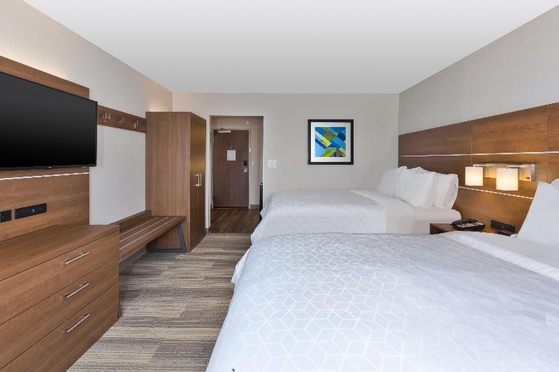 Holiday Inn Express And Sts Eau Claire West I-94 photo 12