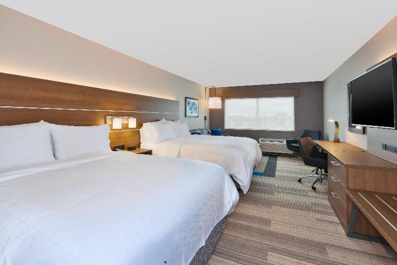Holiday Inn Express And Sts Eau Claire West I-94 photo 14