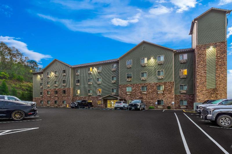 Suburban Studios Morgantown image