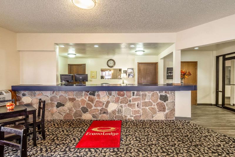 Econo Lodge Waupaca image