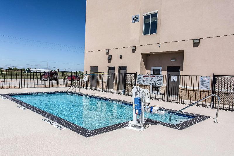 Comfort Inn & Suites Snyder image