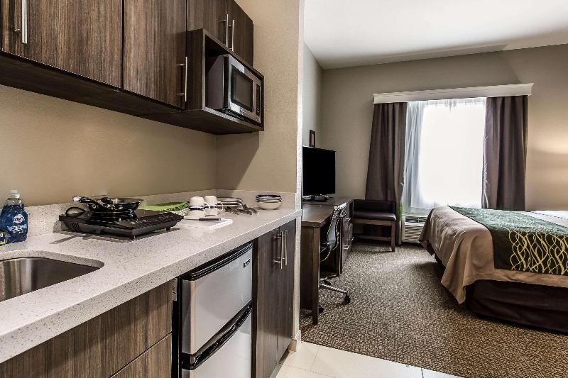 Comfort Inn & Suites Snyder image