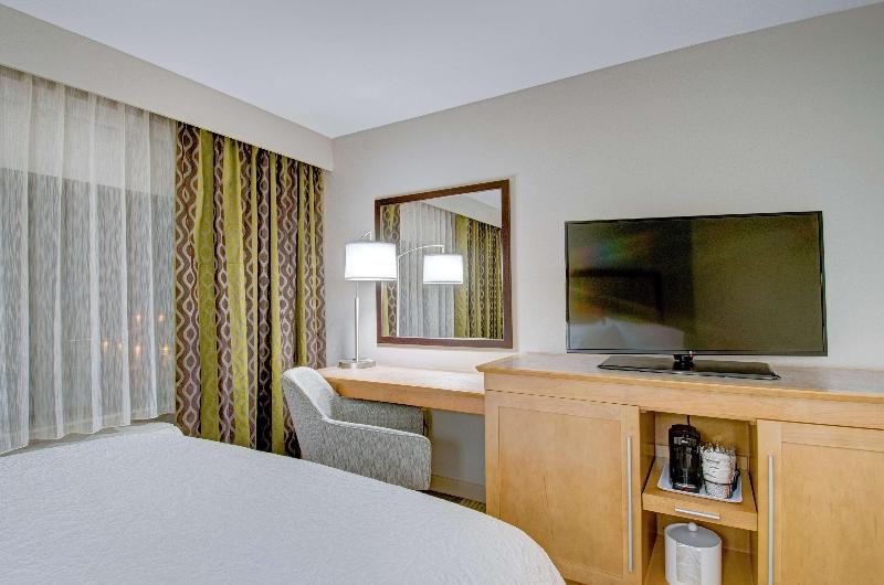 Hampton Inn Boston - Westborough image