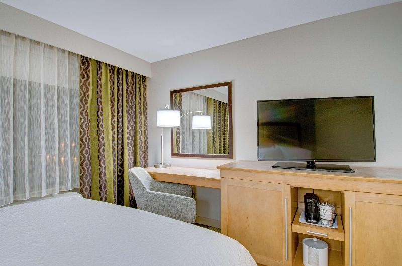Hampton Inn Boston - Westborough image